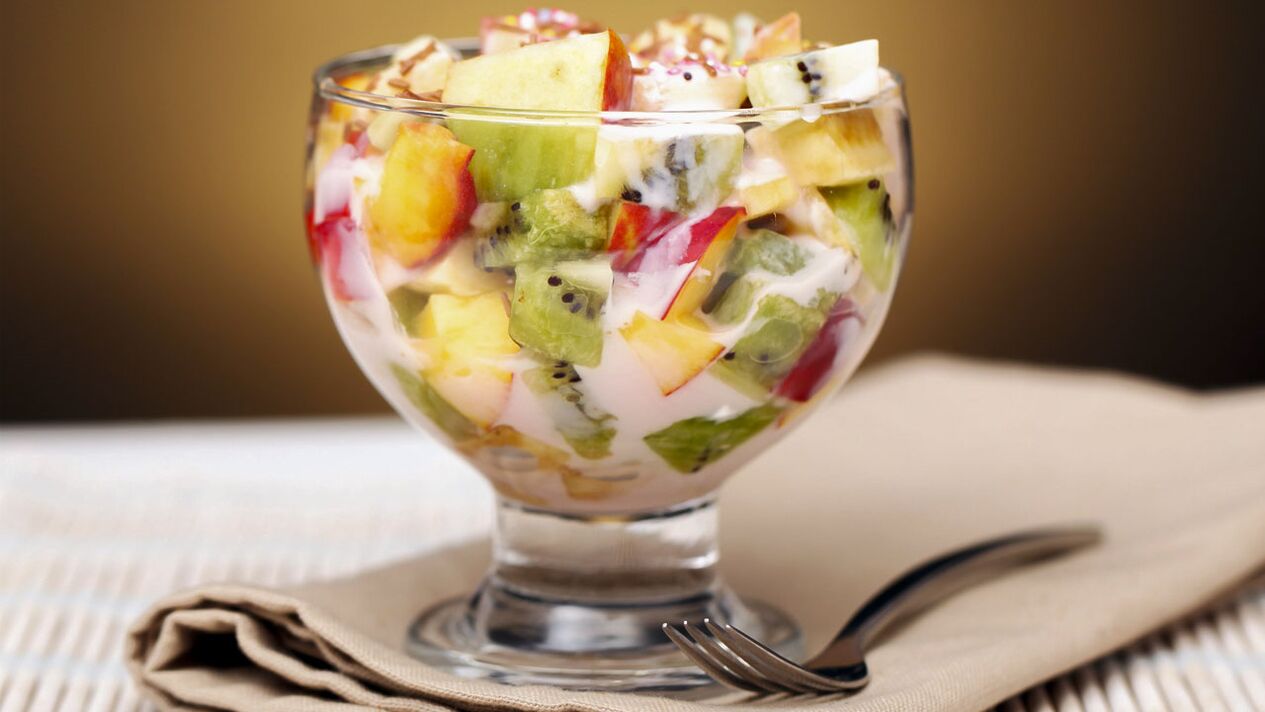 La macedonia di frutta è uno dei piatti preferiti della dieta