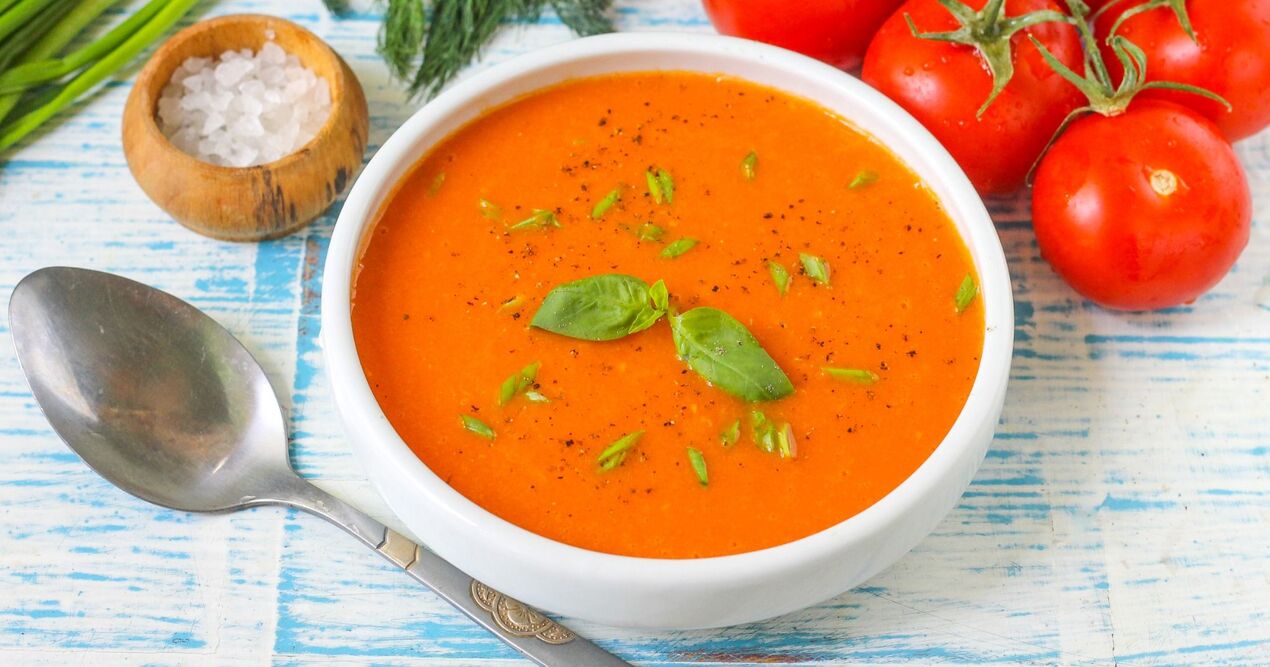 La zuppa di pomodoro è uno dei piatti preferiti della dieta